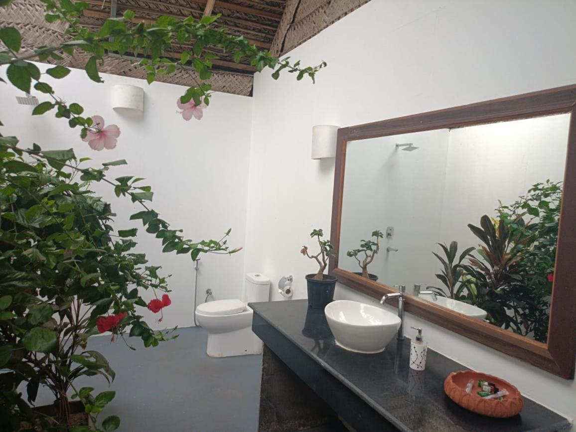 The Coast Beach Resort Agonda Exterior foto